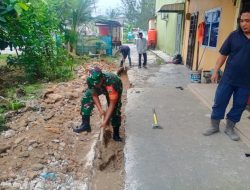 Kurangi Genangan Air, Saluran Pembuangan Air Dikerjakan Warga Kelurahan Kemboja
