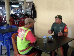 Antisipasi Terjadinya Pencurian, Serda M Chaniago Berikan Kewaspadaan Kepada Juru Parkir