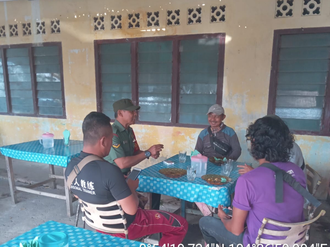 Pertemuan Komsos Babinsa Kelurahan Kampung Baru Koramil 01 Kota Serda Parizal, Selasa (19/9/2023)